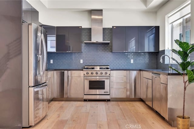 1715 Armacost Avenue 2, Los Angeles, CA 90025 — photo 9 of 45