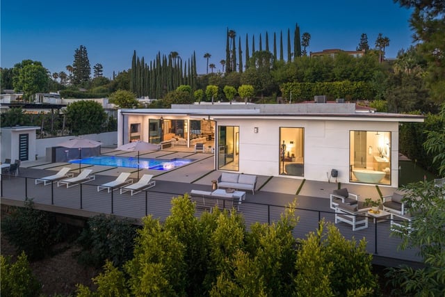 17977 Medley Drive, Encino, CA 91316 — photo 43 of 51