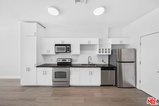 3810 Wilshire Boulevard 1108, Los Angeles, CA 90010 — photo 8 of 51
