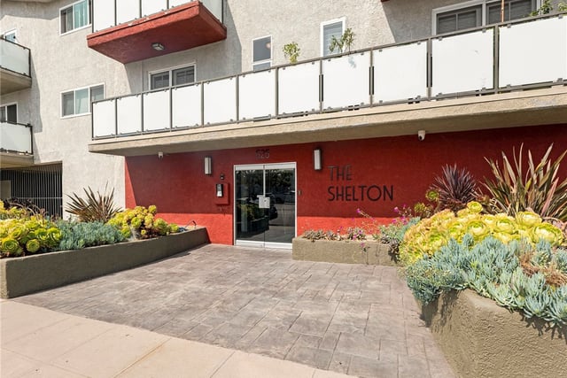 525 S Shelton Street 205, Burbank, CA 91506 — photo 2 of 33