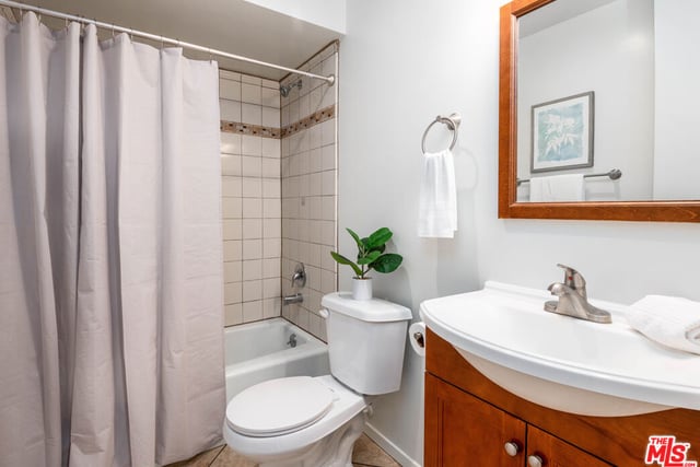 6425 Green Valley Circle 300, Culver City, CA 90230 — photo 14 of 35