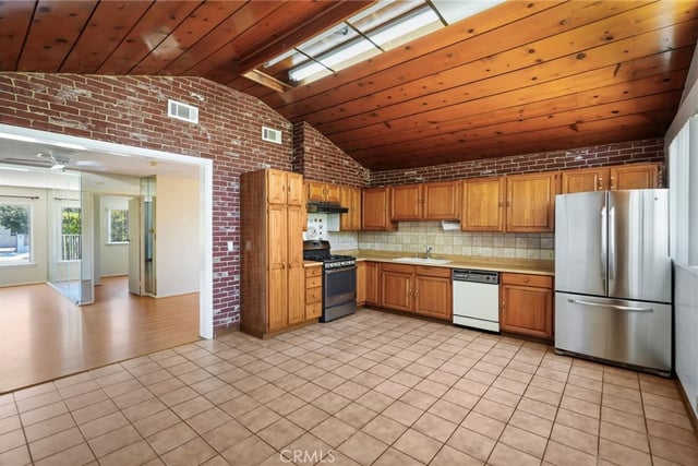 15841 Marlin Place, Lake Balboa, CA 91406 — photo 18 of 48
