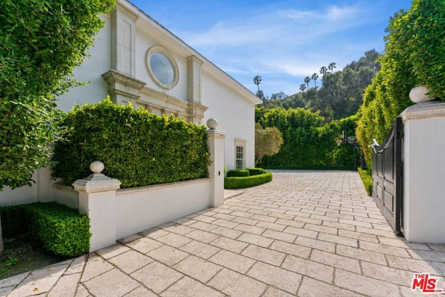 10914 Bellagio Road, Los Angeles, CA 90077 — photo 19 of 19
