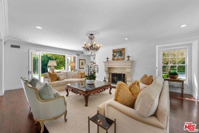 10914 Bellagio Road, Los Angeles, CA 90077 — photo 4 of 19