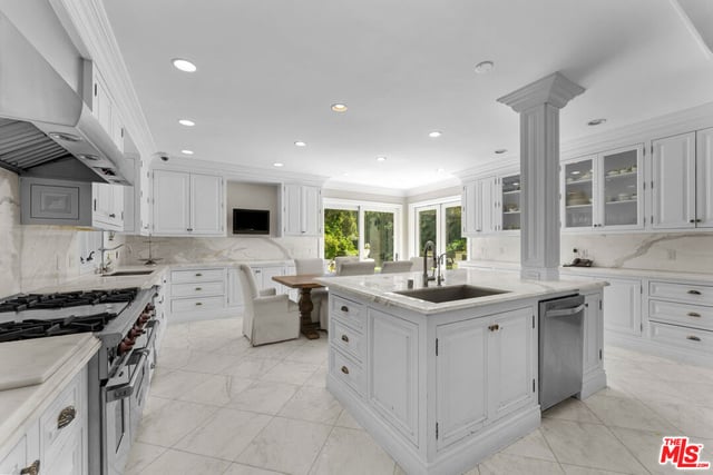 10914 Bellagio Road, Los Angeles, CA 90077 — photo 6 of 19