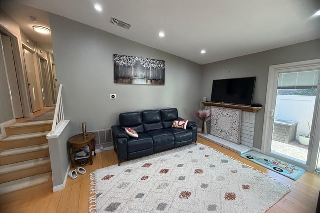 26341 Rainbow Glen Drive, Newhall, CA 91321 — photo 6 of 24