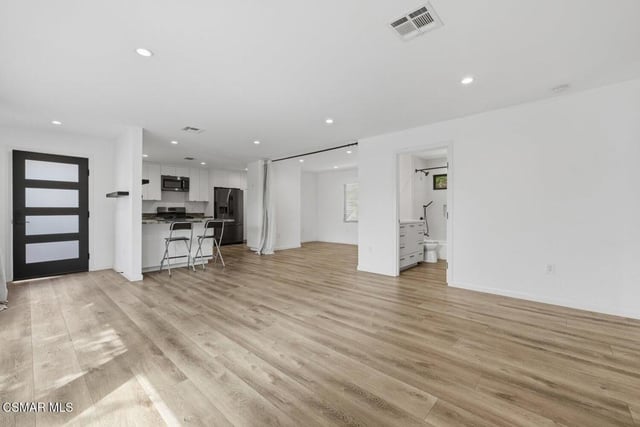 9218 Slater Terrace, Chatsworth, CA 91311 — photo 10 of 33