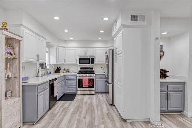 9000 Vanalden 150, Northridge, CA 91324 — photo 4 of 22