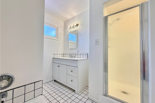 44137 Fern, Lancaster, CA 93534 — photo 11 of 32