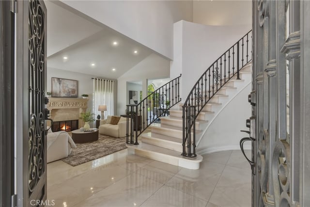 4423 Tedregal Court, Calabasas, CA 91302 — photo 3 of 33