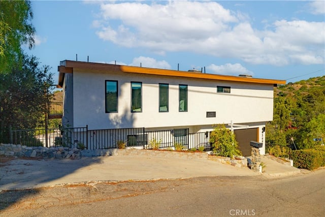 4300 Camello Road, Woodland Hills, CA 91364 — photo 25 of 29