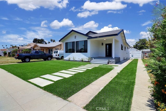 2015 W 42nd Place, Los Angeles, CA 90062 — photo 3 of 23