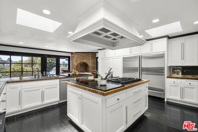 10981 Bellagio Road, Los Angeles, CA 90077 — photo 26 of 38