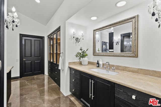 10981 Bellagio Road, Los Angeles, CA 90077 — photo 31 of 38