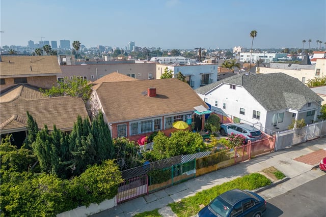 4452 Rosewood Avenue, Los Angeles, CA 90004 — photo 2 of 28