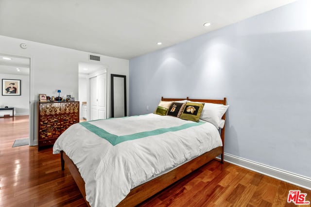 851 N Kings Road 102, West Hollywood, CA 90069 — photo 18 of 27