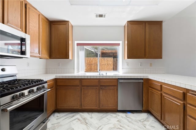 1845 West Avenue H8, Lancaster, CA 93534 — photo 13 of 41