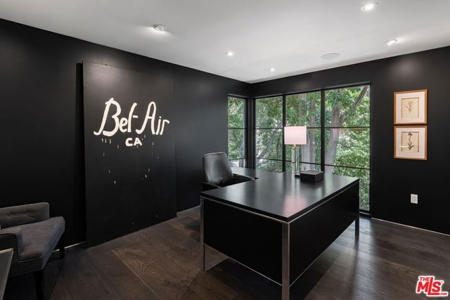 943 Moraga Drive, Los Angeles, CA 90049 — photo 14 of 49