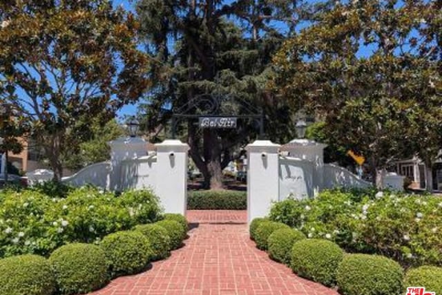 943 Moraga Drive, Los Angeles, CA 90049 — photo 38 of 49