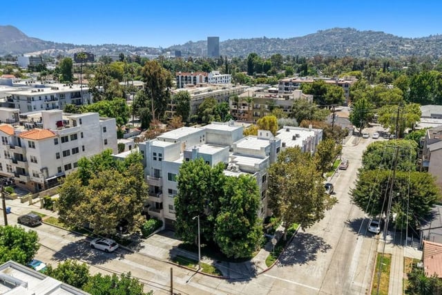 11230 Peach Grove Street 208, Los Angeles, CA 91601 — photo 33 of 40