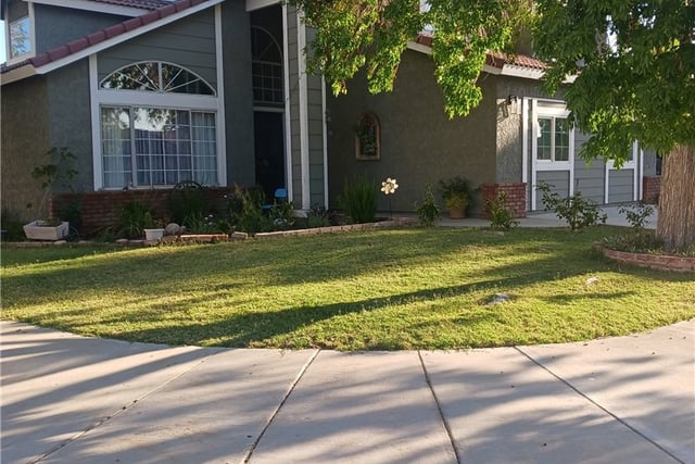 660 E Avenue J10, Lancaster, CA 93535 — photo 2 of 9