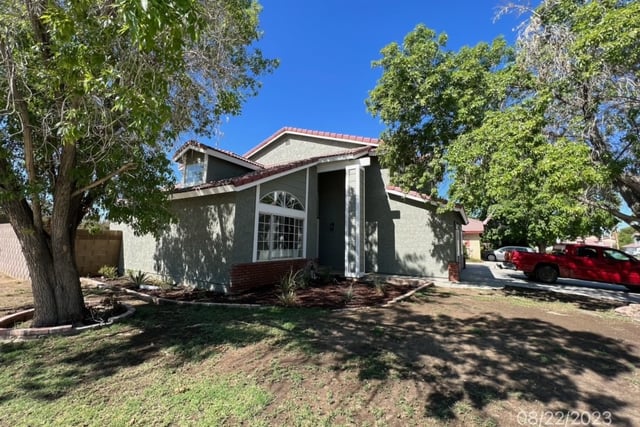 660 E Avenue J10, Lancaster, CA 93535 — photo 3 of 9