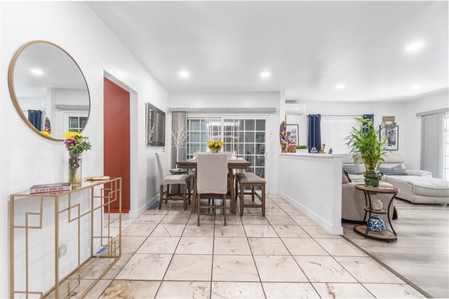 201 W 103rd, Los Angeles, CA 90003 — photo 17 of 34