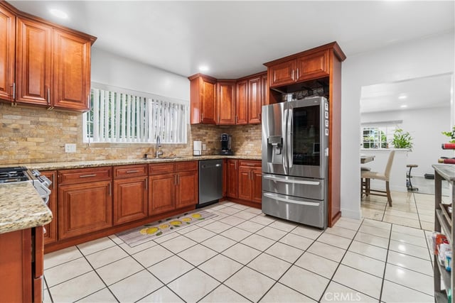 201 W 103rd, Los Angeles, CA 90003 — photo 19 of 34