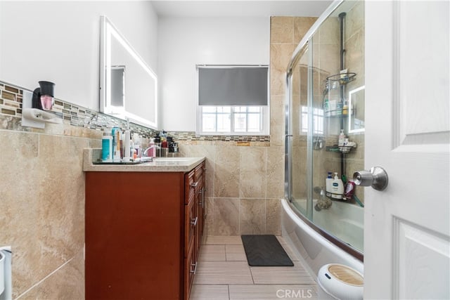 201 W 103rd, Los Angeles, CA 90003 — photo 24 of 34