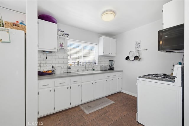 5952 Gaviota, Long Beach, CA 90805 — photo 16 of 40
