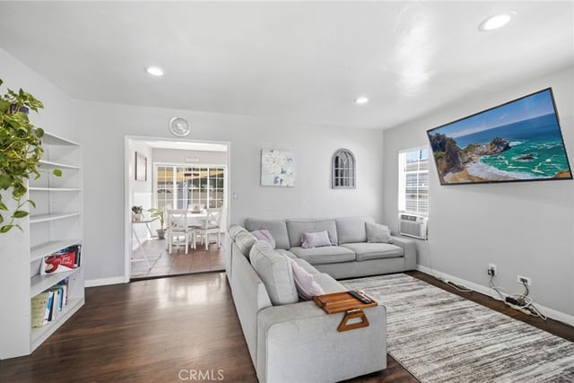 5952 Gaviota, Long Beach, CA 90805 — photo 2 of 40