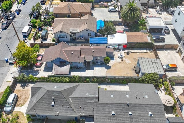 1525 W 37th Street, Los Angeles, CA 90018 — photo 4 of 8