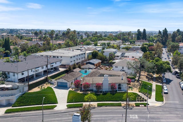 800 S Plymouth Boulevard, Los Angeles, CA 90005 — photo 49 of 55