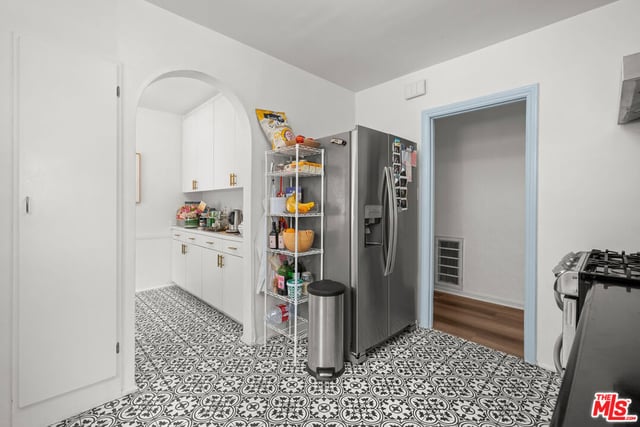 915 S Wooster Street, Los Angeles, CA 90035 — photo 14 of 35
