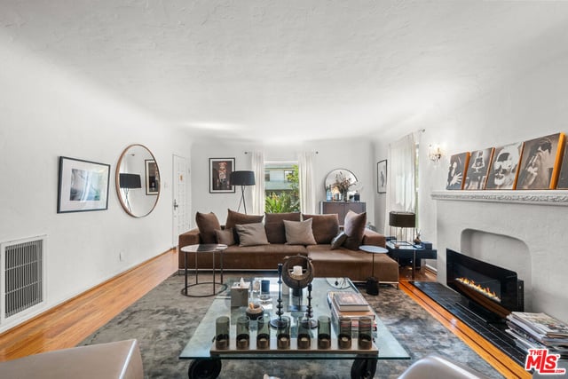 915 S Wooster Street, Los Angeles, CA 90035 — photo 28 of 35
