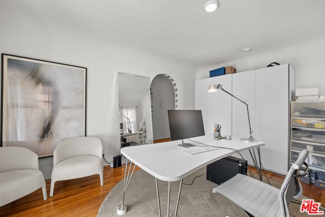 915 S Wooster Street, Los Angeles, CA 90035 — photo 31 of 35