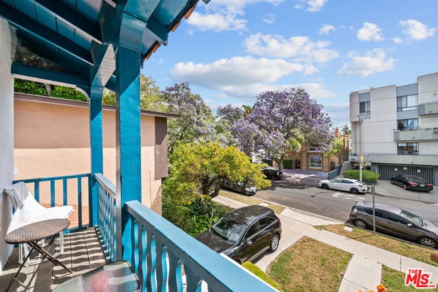 915 S Wooster Street, Los Angeles, CA 90035 — photo 8 of 35