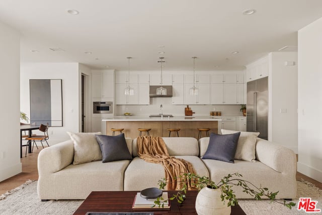 6606 W 80th Place, Los Angeles, CA 90045 — photo 8 of 39