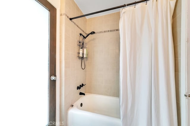 8869 Lookout Mountain Ave, Los Angeles, CA 90046 — photo 16 of 52