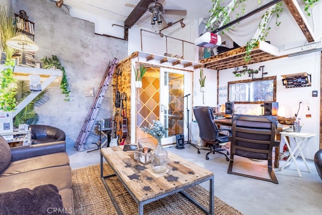 8869 Lookout Mountain Ave, Los Angeles, CA 90046 — photo 20 of 52