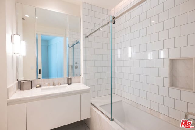 8420 Sunset Boulevard 602, West Hollywood, CA 90069 — photo 23 of 37
