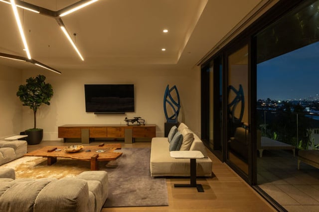 8420 Sunset Boulevard 602, West Hollywood, CA 90069 — photo 3 of 37