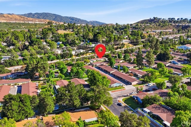 19158 Avenue Of The Oaks C, Newhall, CA 91321 — photo 30 of 36