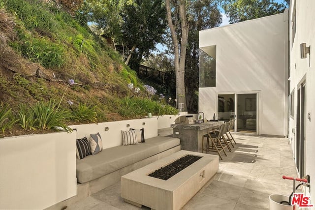 2557 Greenvalley Road, Los Angeles, CA 90046 — photo 16 of 20