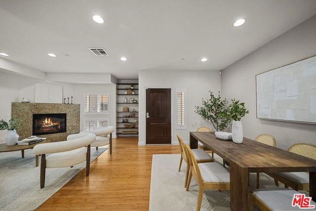 5727 Camellia Avenue 108, North Hollywood, CA 91601 — photo 3 of 28