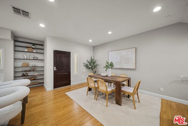 5727 Camellia Avenue 108, North Hollywood, CA 91601 — photo 6 of 28