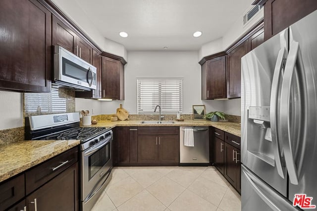 5727 Camellia Avenue 108, North Hollywood, CA 91601 — photo 7 of 28