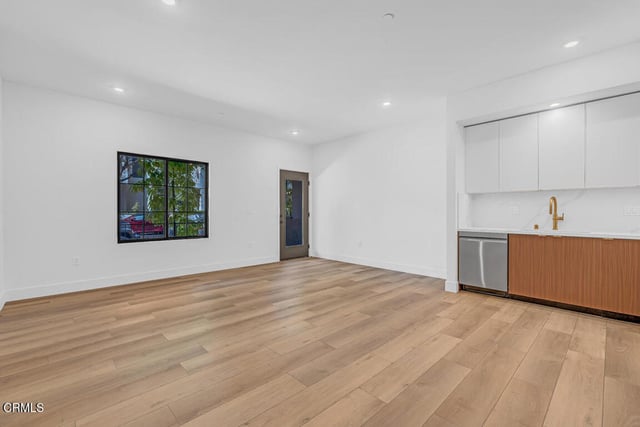 139 S Oak Knoll Avenue 103, Pasadena, CA 91101 — photo 3 of 24