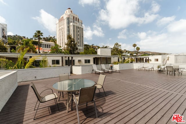 8400 De Longpre Avenue 410, West Hollywood, CA 90069 — photo 16 of 18