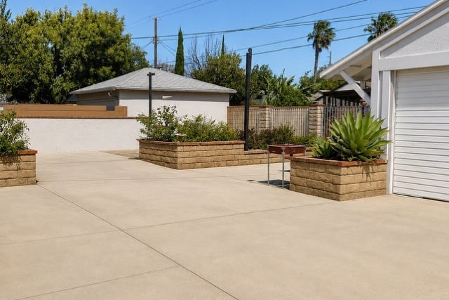 7662 Paso Robles Avenue, Van Nuys, CA 91406 — photo 11 of 12